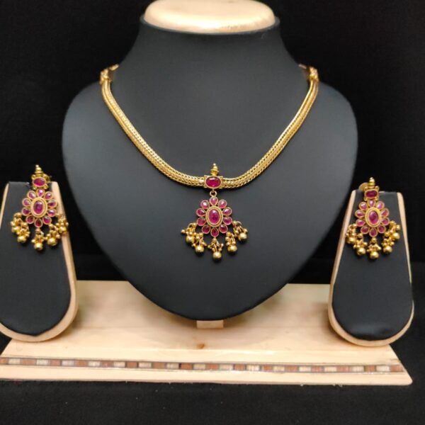 Neckalce