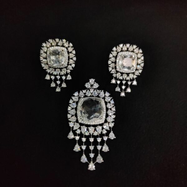 Pendant